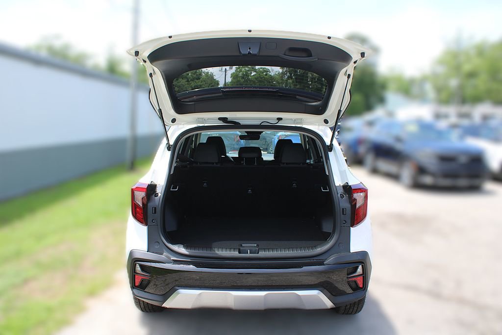 New 2026 Kia Seltos S image 9