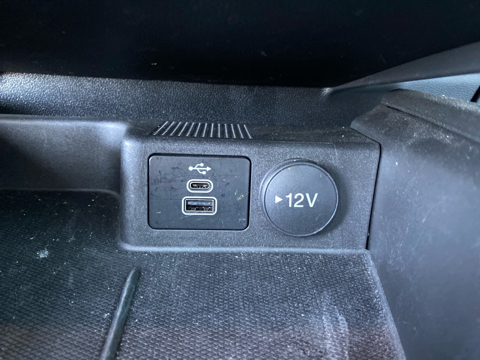 Used 2024 Ford Escape ST-Line w/ Tech Pack #1 AWD/4WD image 17