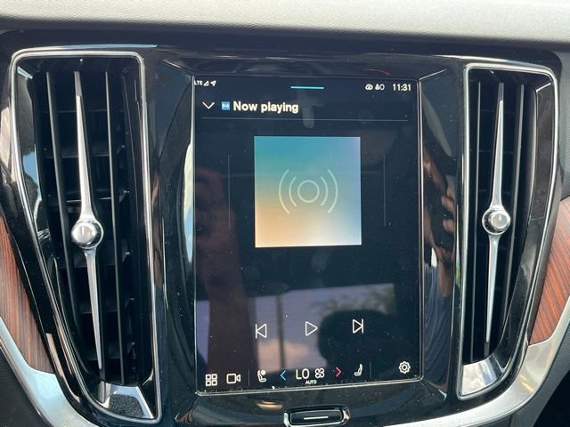 Used 2025 Volvo S60 B5 Plus image 24