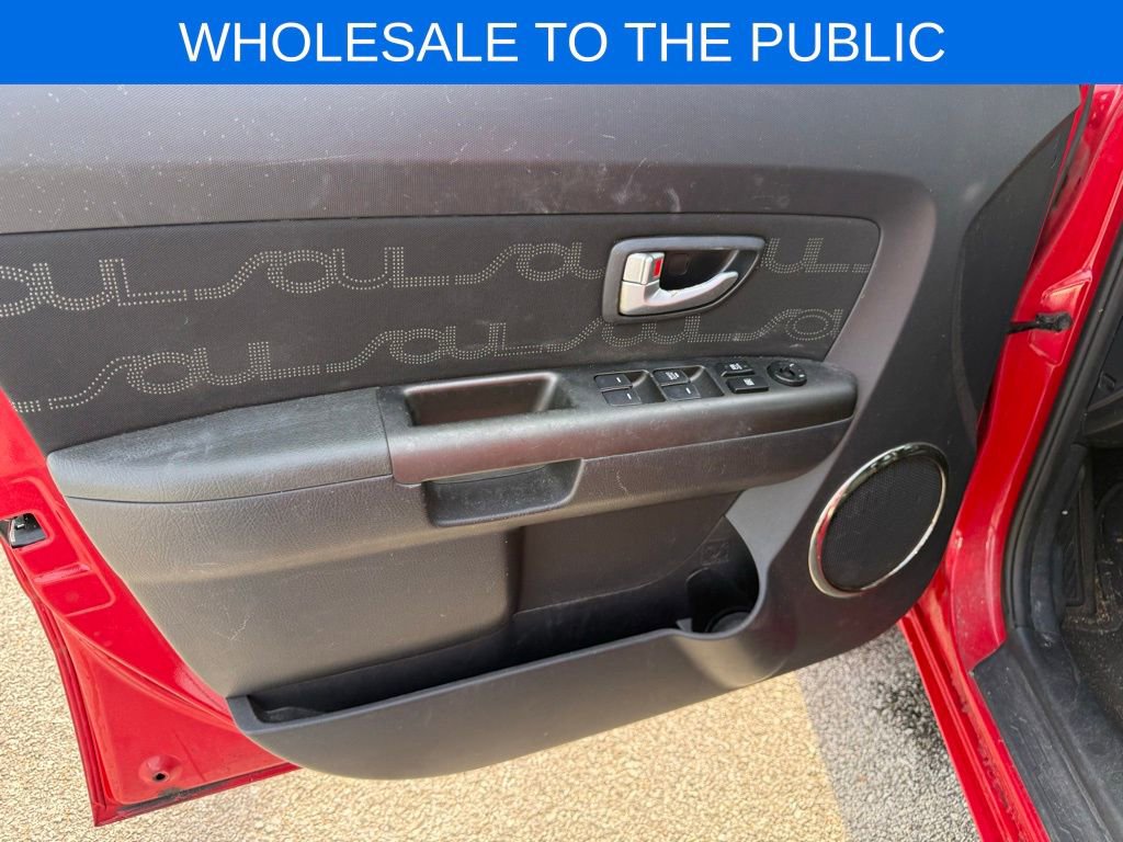 Used 2013 Kia Soul + image 10