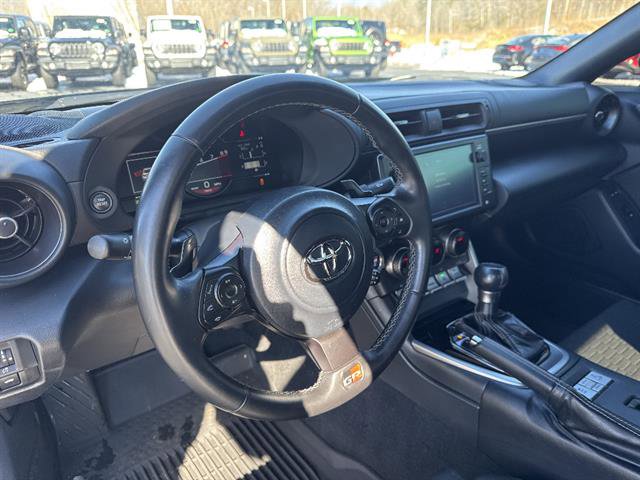 Used 2022 Toyota GR86 image 11