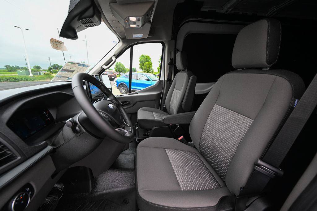 New 2026 Ford Transit 250 148 Medium Roof Extended AWD w/ Exterior Upgrade Package image 14