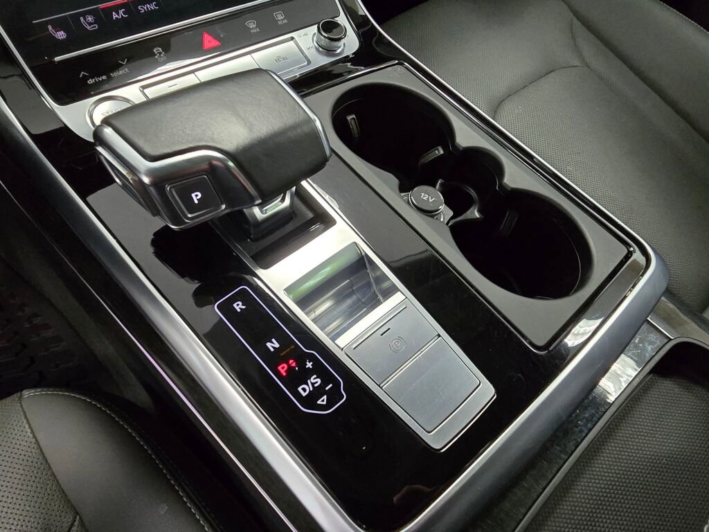 Used 2020 Audi Q8 Prestige image 16