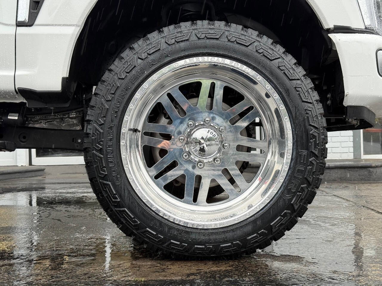 Used 2024 Ford F350 Platinum w/ FX4 Off-Road Package image 9
