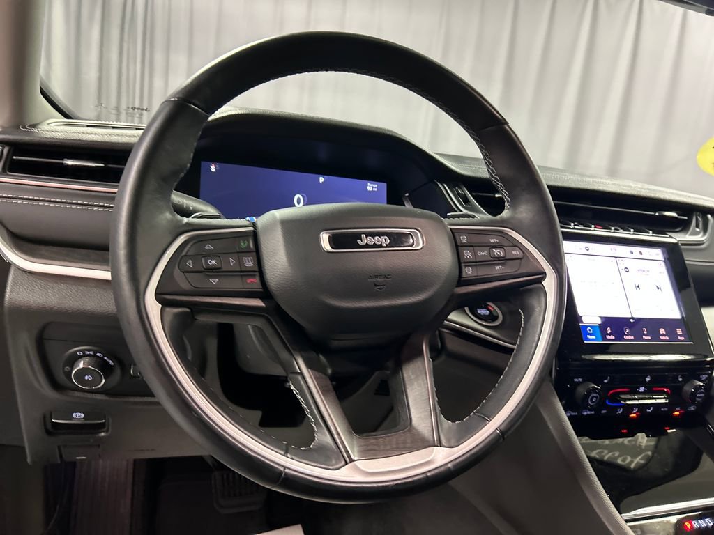 Used 2022 Jeep Grand Cherokee L Limited image 15