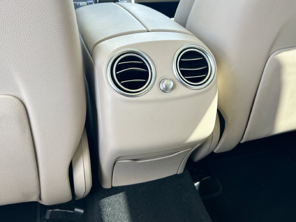 Used 2019 Mercedes-Benz GLC 350e 4MATIC image 30