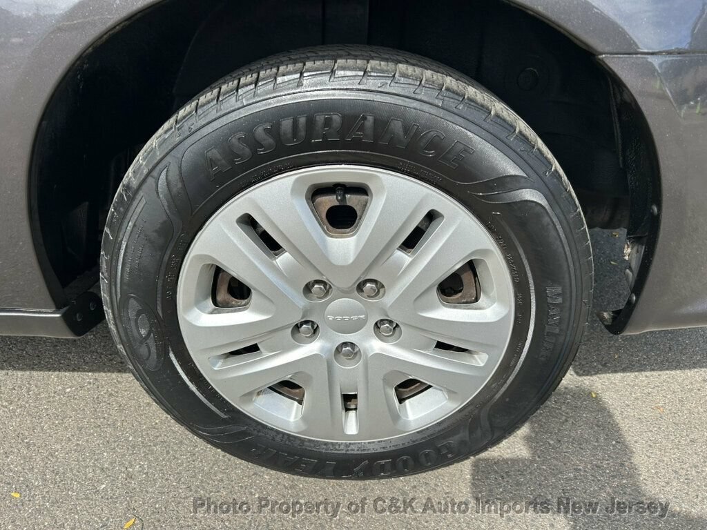 Used 2019 Dodge Grand Caravan SE w/ UConnect Hands-Free Group FWD image 34