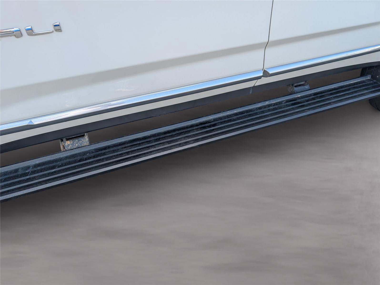 Used 2021 GMC Yukon Denali RWD image 39