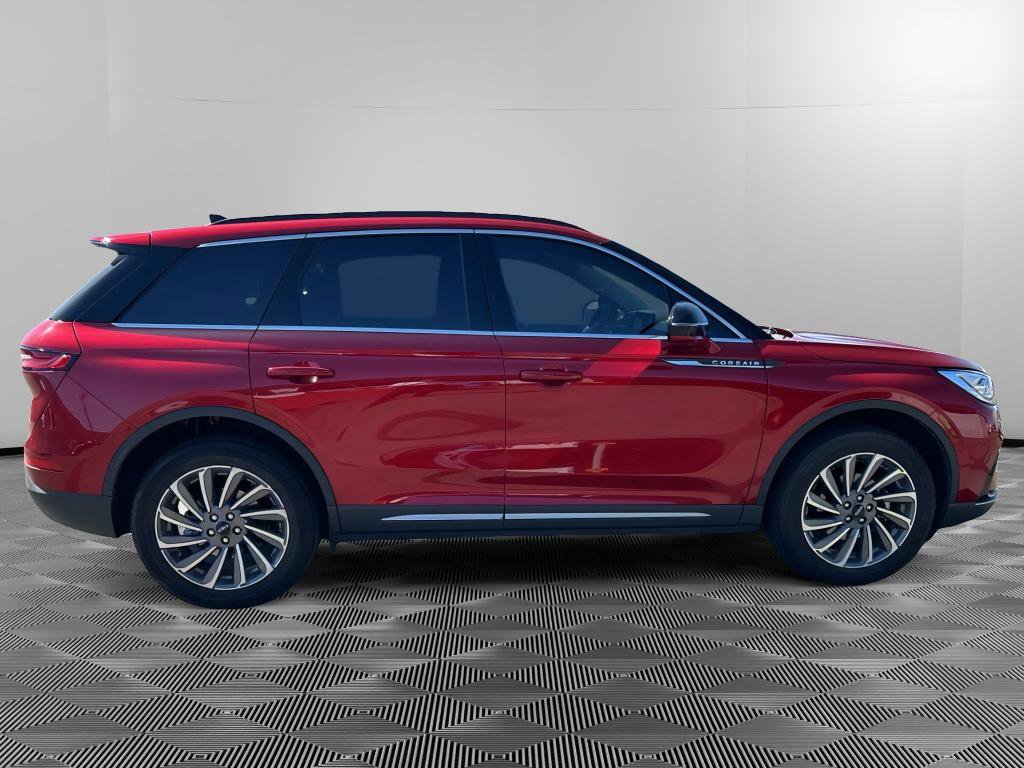 Used 2025 Lincoln Corsair Reserve w/ Equipment Group 202A image 8