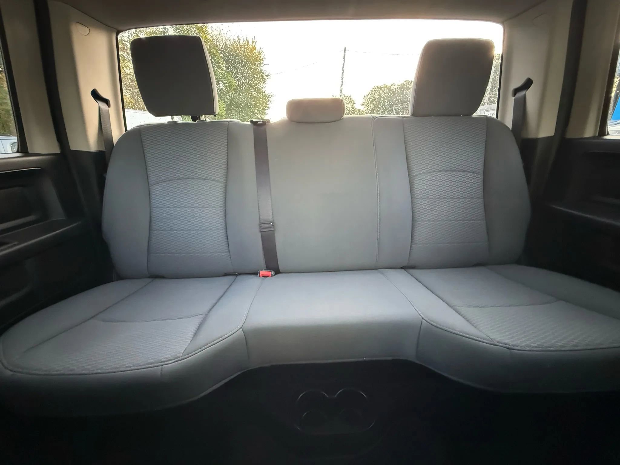 Used 2015 RAM 1500 Express image 29