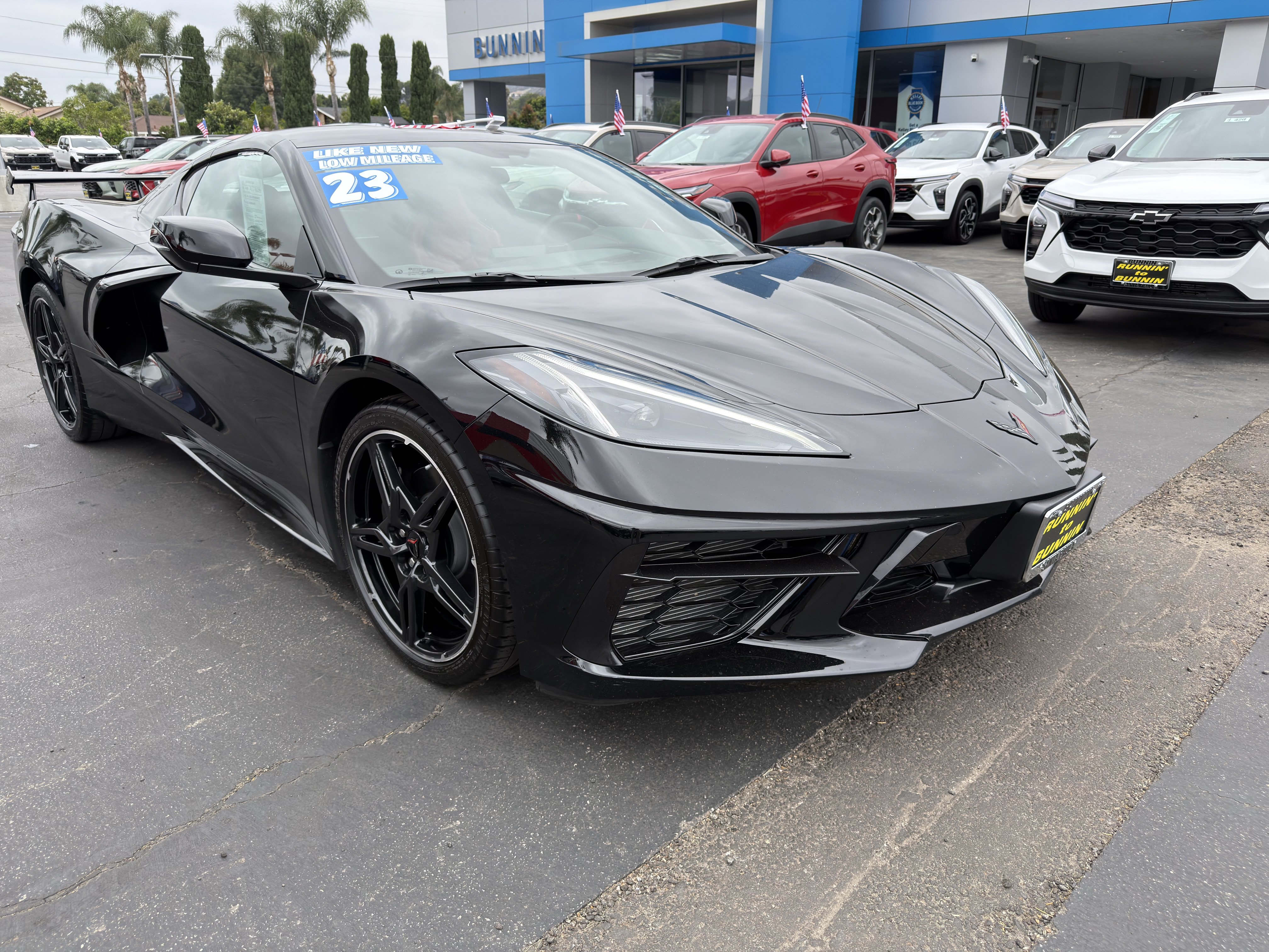 Used 2023 Chevrolet Corvette Stingray Coupe w/ 1LT RWD image 2