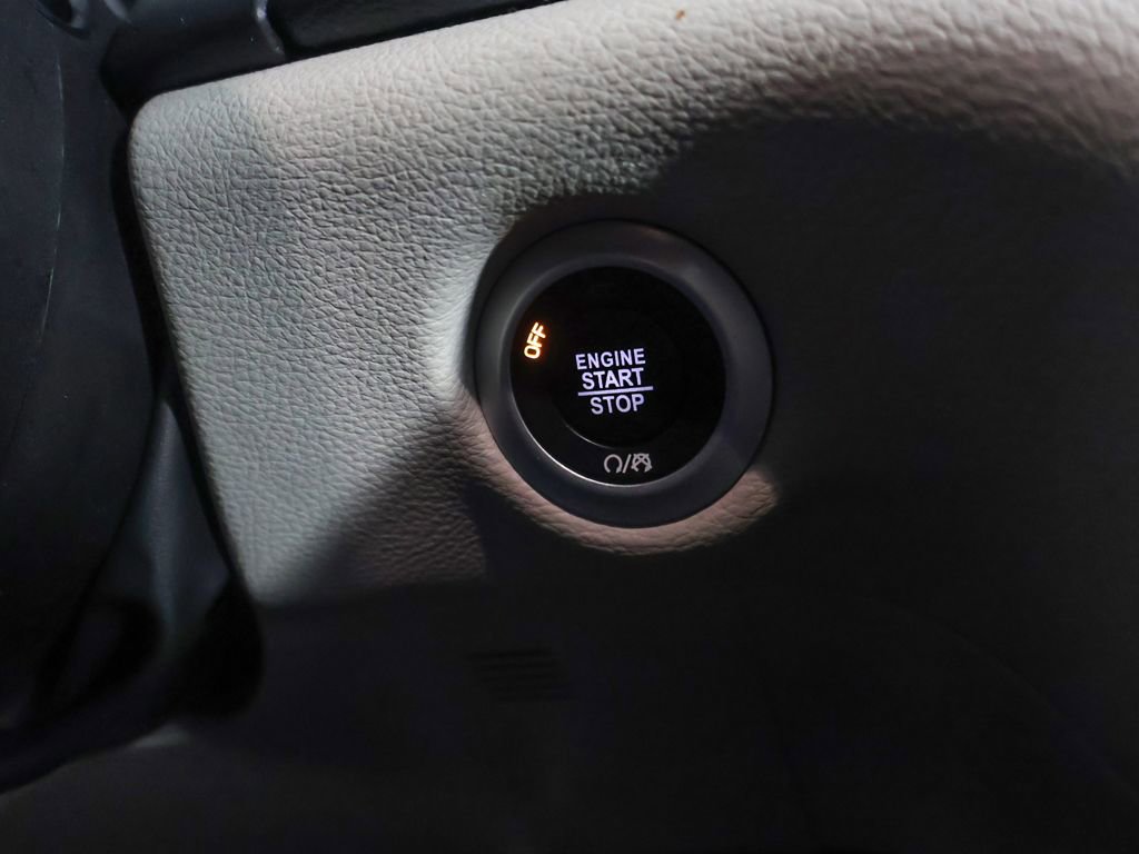 Used 2024 Chrysler Pacifica Limited FWD image 42