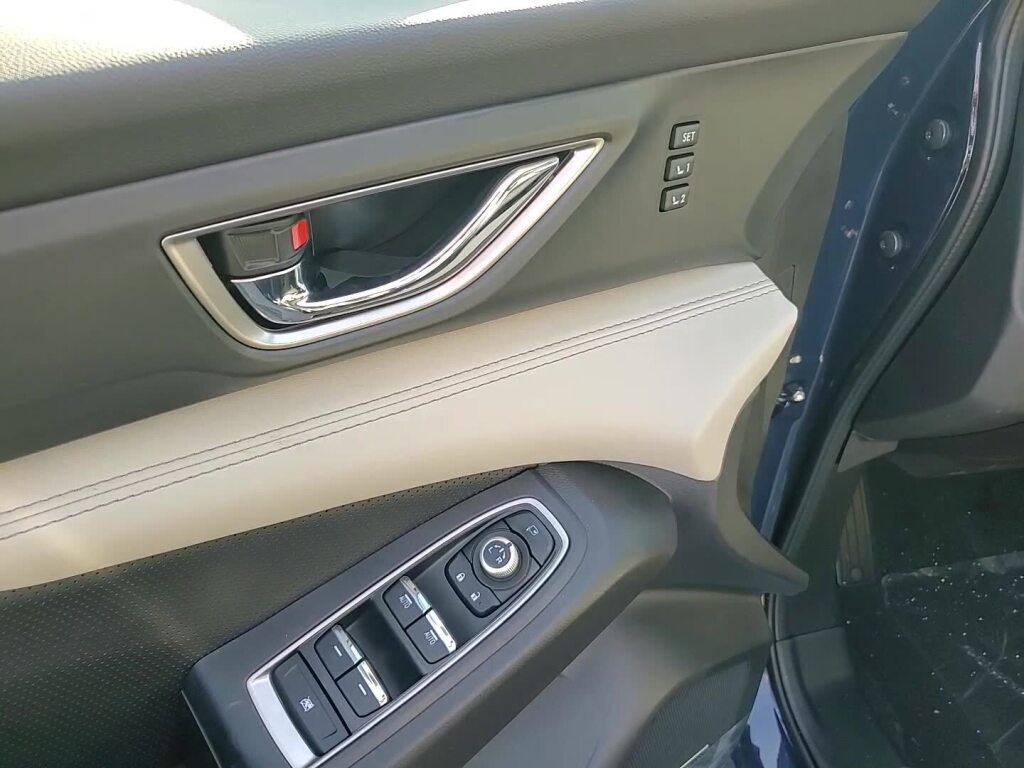 New 2025 Subaru Ascent Limited image 18