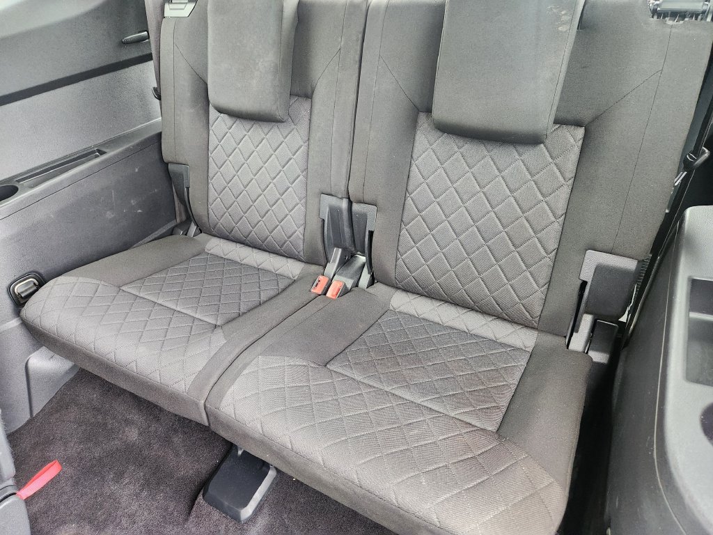Used 2018 Volkswagen Atlas S FWD image 23