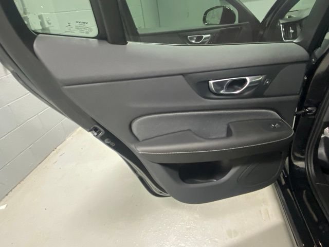 Used 2023 Volvo S60 T8 Ultimate AWD/4WD image 7