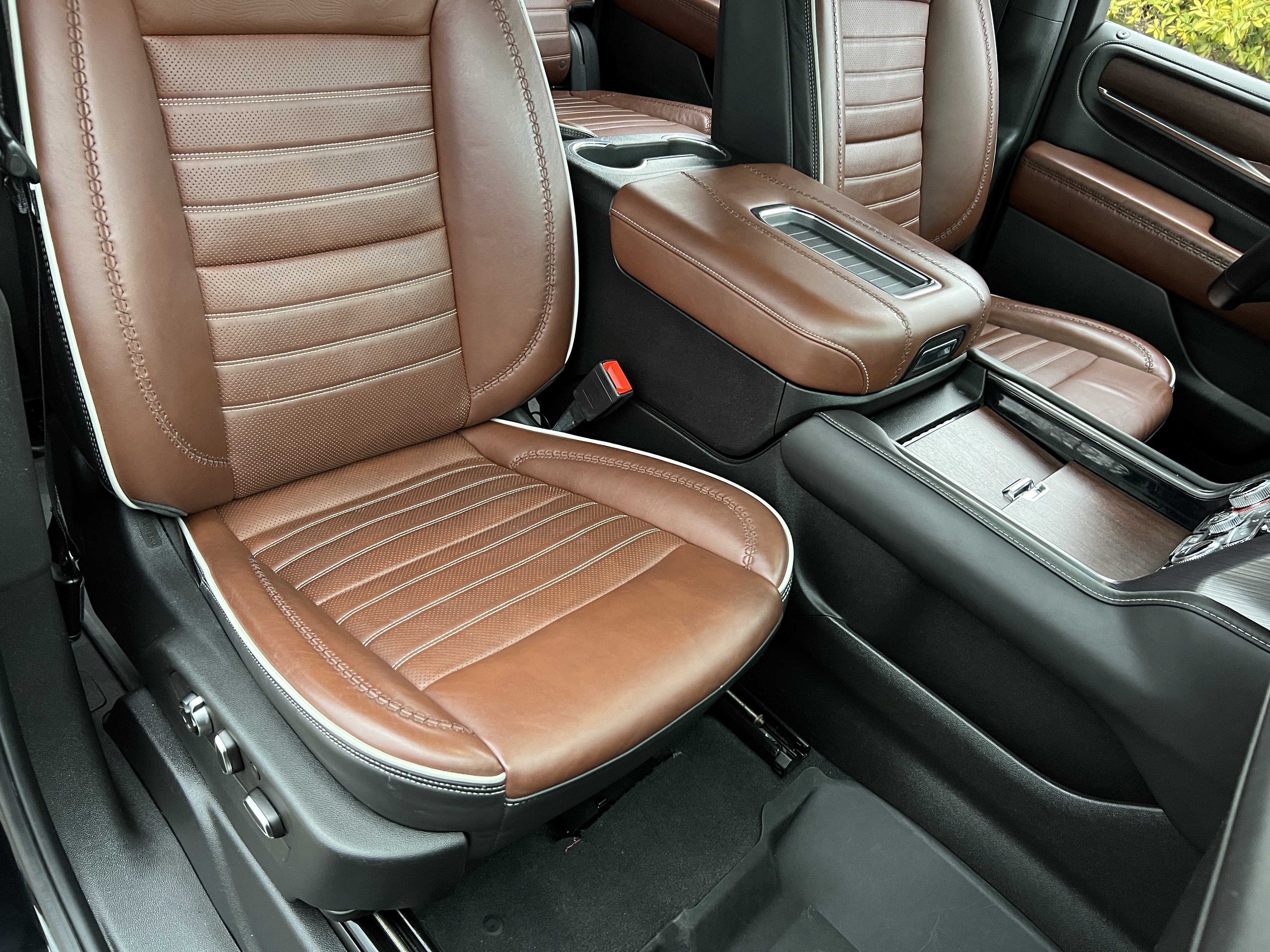 Used 2023 GMC Yukon XL Denali Ultimate w/ LPO, Floor Liner Package image 26