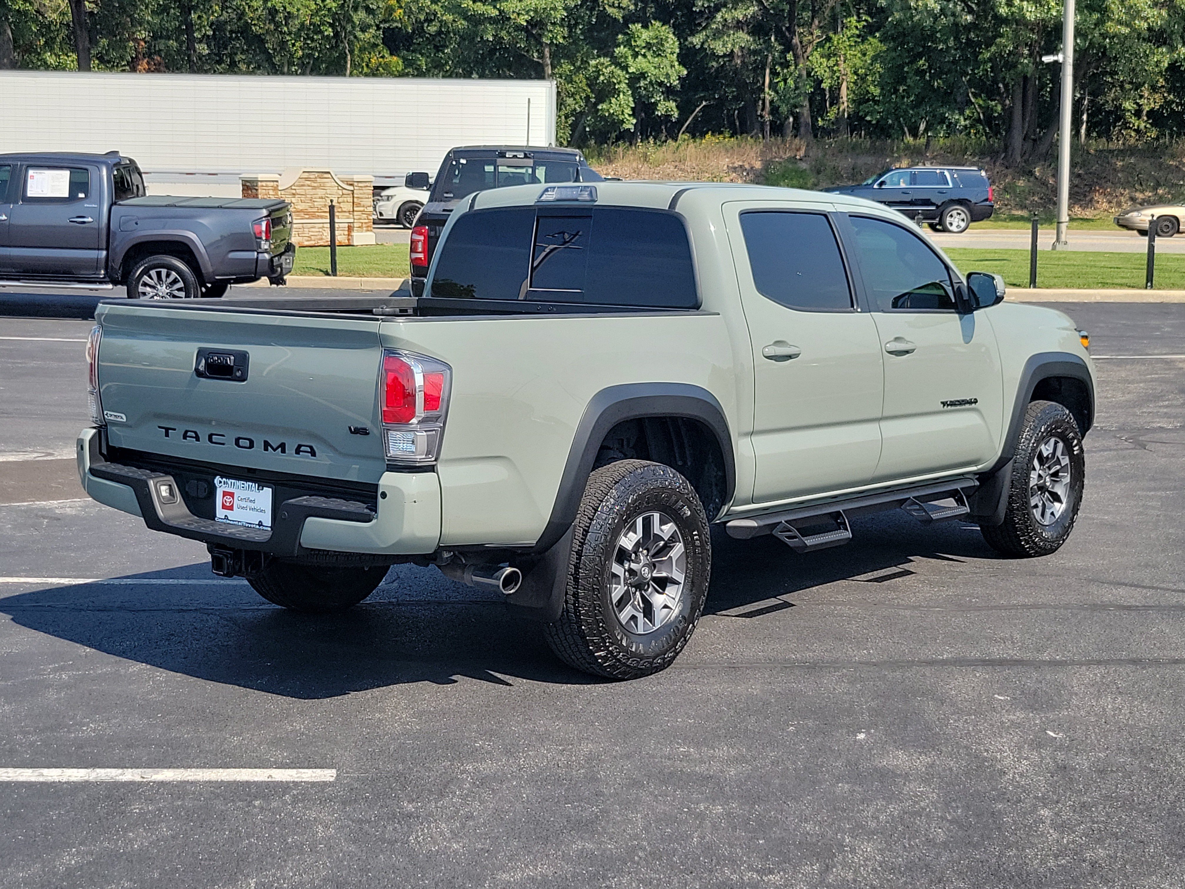 Certified 2023 Toyota Tacoma TRD Off-Road w/ Technology Package AWD/4WD image 5