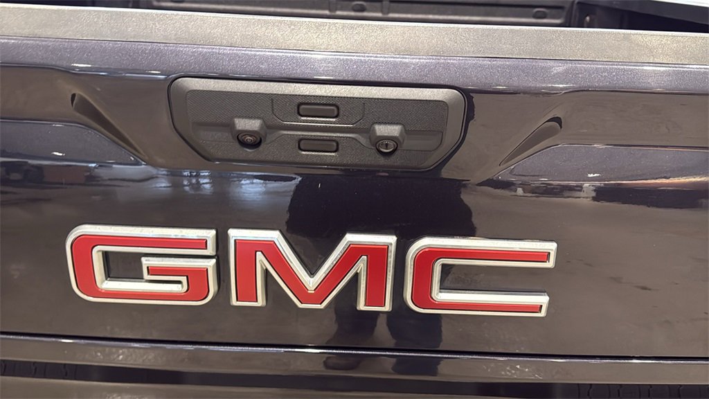 Used 2023 GMC Sierra 1500 SLT w/ SLT Premium Package image 9