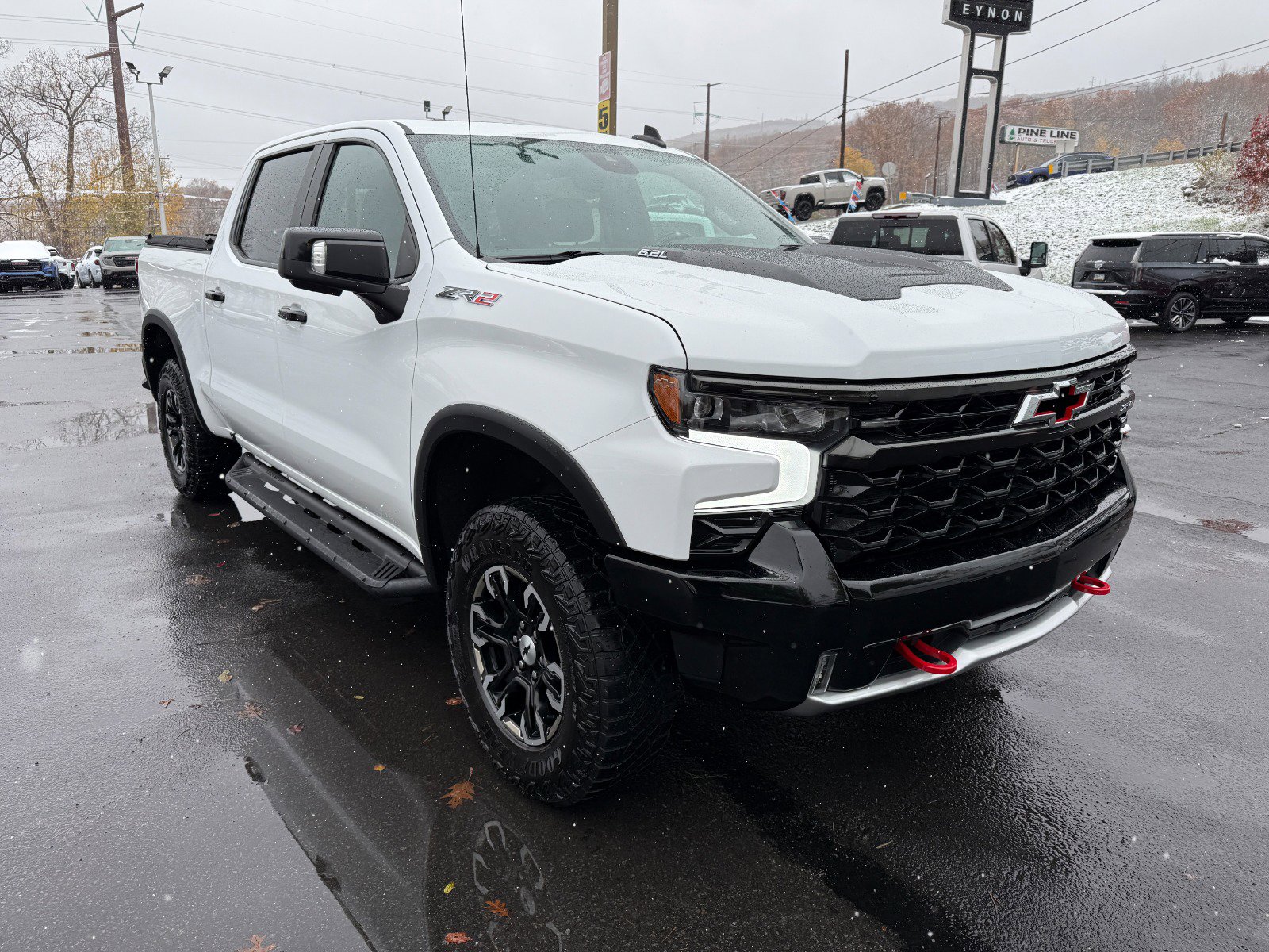 Used 2022 Chevrolet Silverado 1500 ZR2 w/ Technology Package image 7