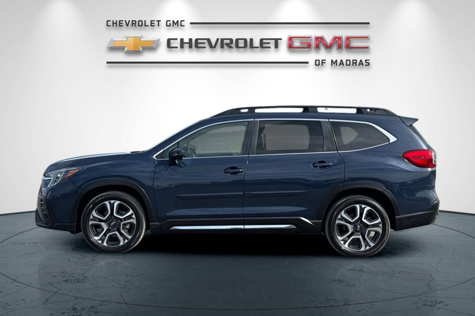 Used 2023 Subaru Ascent Limited AWD/4WD image 6