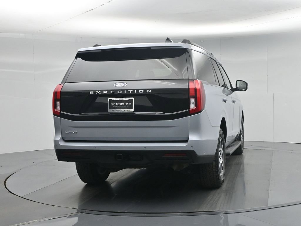 Used 2025 Ford Expedition Active image 60