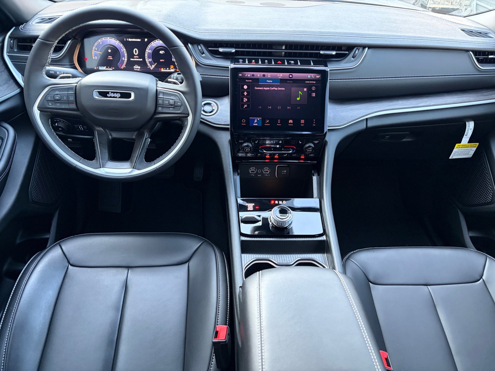 New 2025 Jeep Grand Cherokee Limited w/ Black Appearance Package image 17