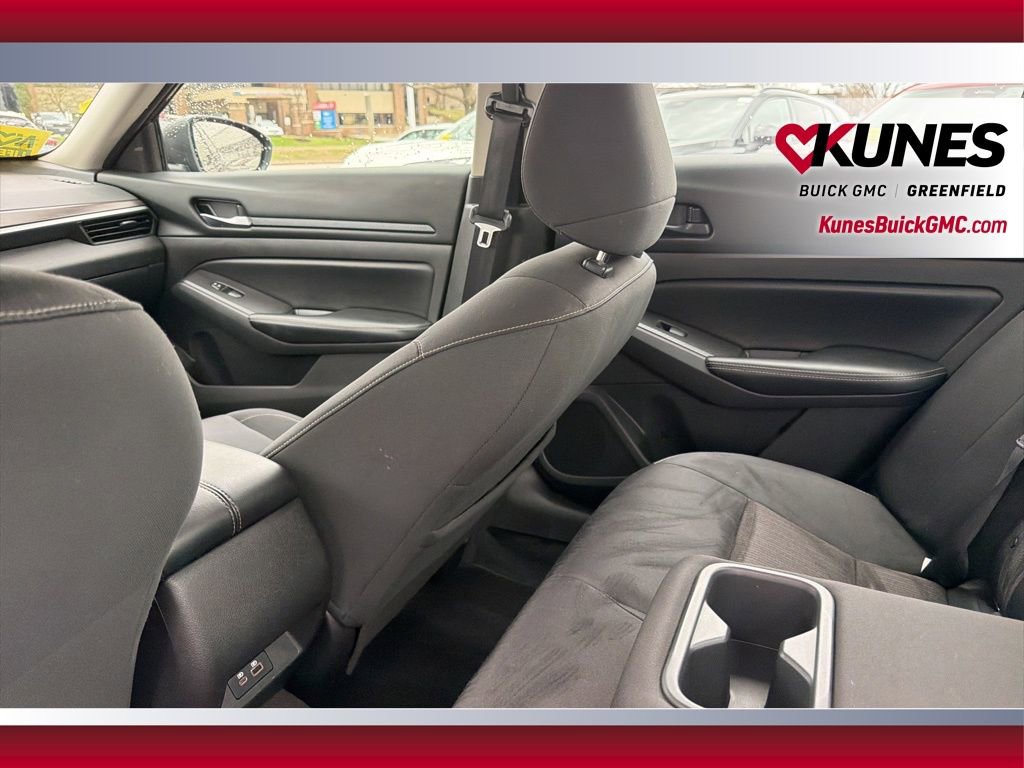 Used 2024 Nissan Altima 2.5 SV image 35