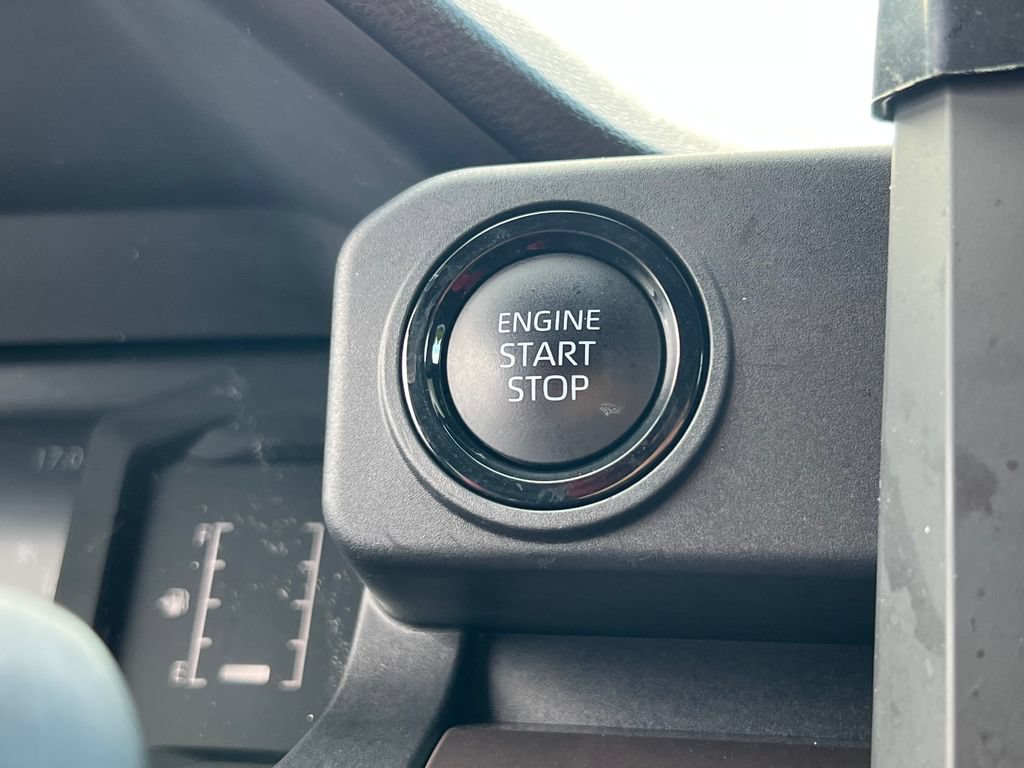 Used 2024 Toyota Tacoma SR5 AWD/4WD image 26