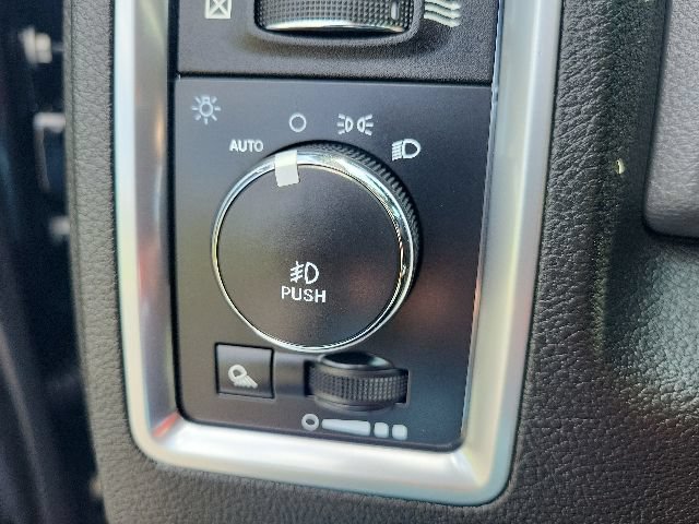 Used 2019 RAM 1500 Classic Warlock AWD/4WD image 42