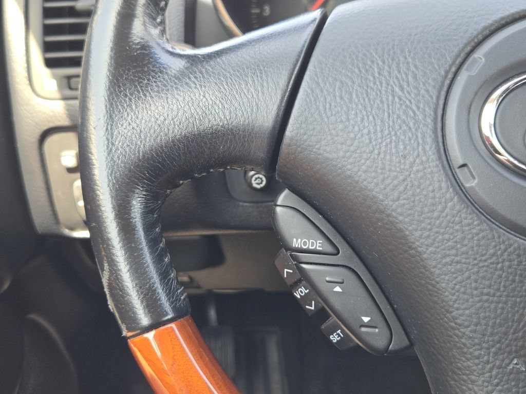 Used 2004 Lexus SC 430 Convertible w/ Preferred Accessory Pkg RWD image 25