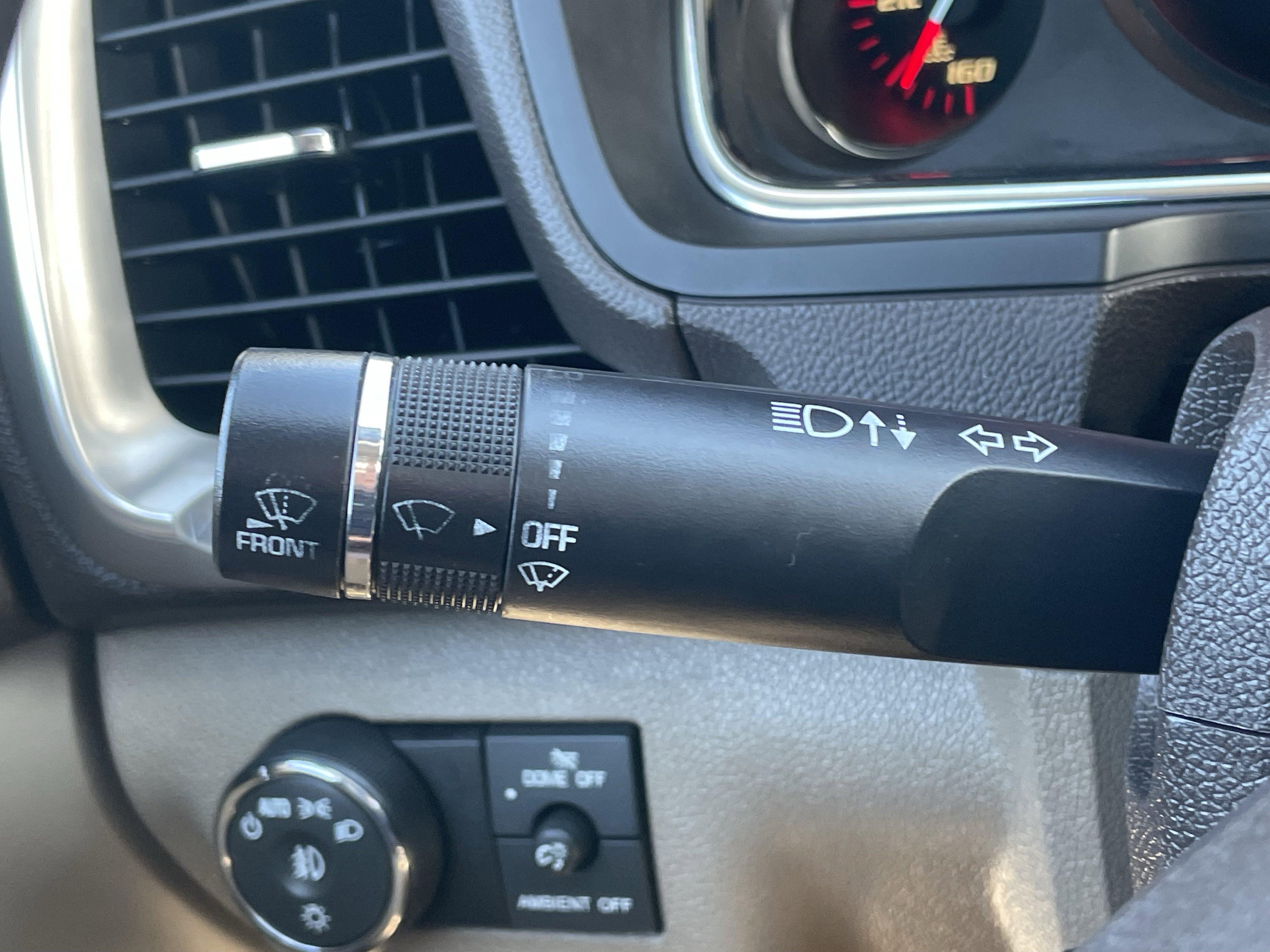 Used 2015 GMC Acadia Denali image 17