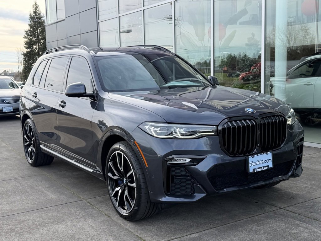 Used 2021 BMW X7 xDrive40i w/ M Sport Package image 2