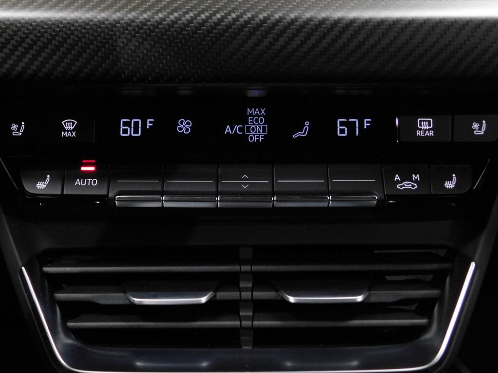 Used 2022 Audi RS e-tron GT AWD/4WD image 45