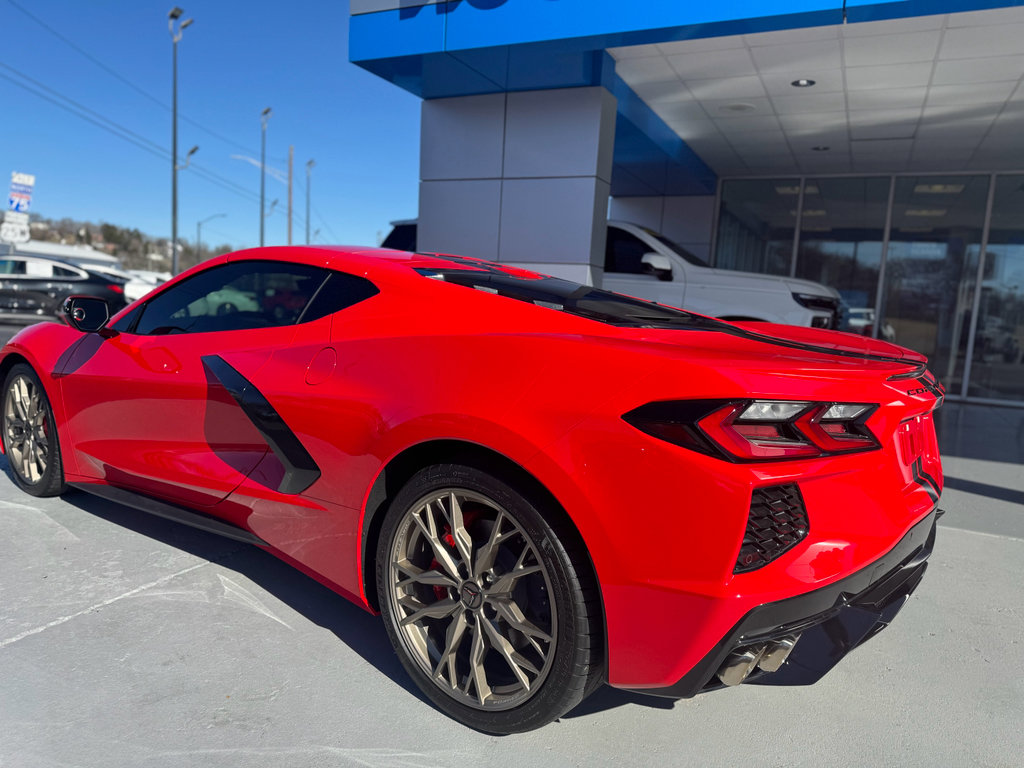 Used 2020 Chevrolet Corvette Stingray Premium Cpe w/ 3LT Preferred Equipment Group image 13