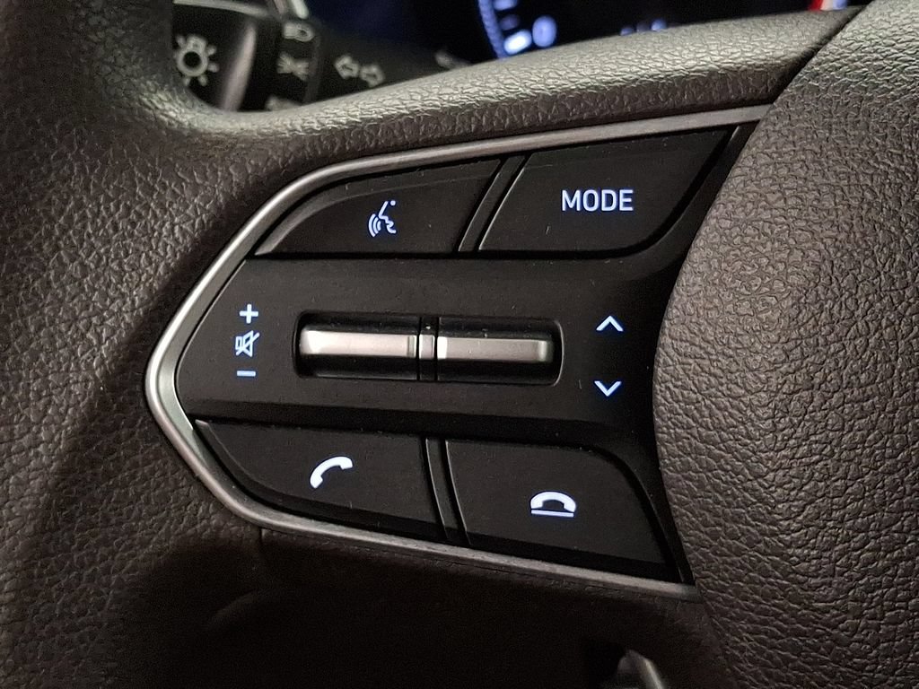 Used 2020 Hyundai Santa Fe SE AWD/4WD image 17