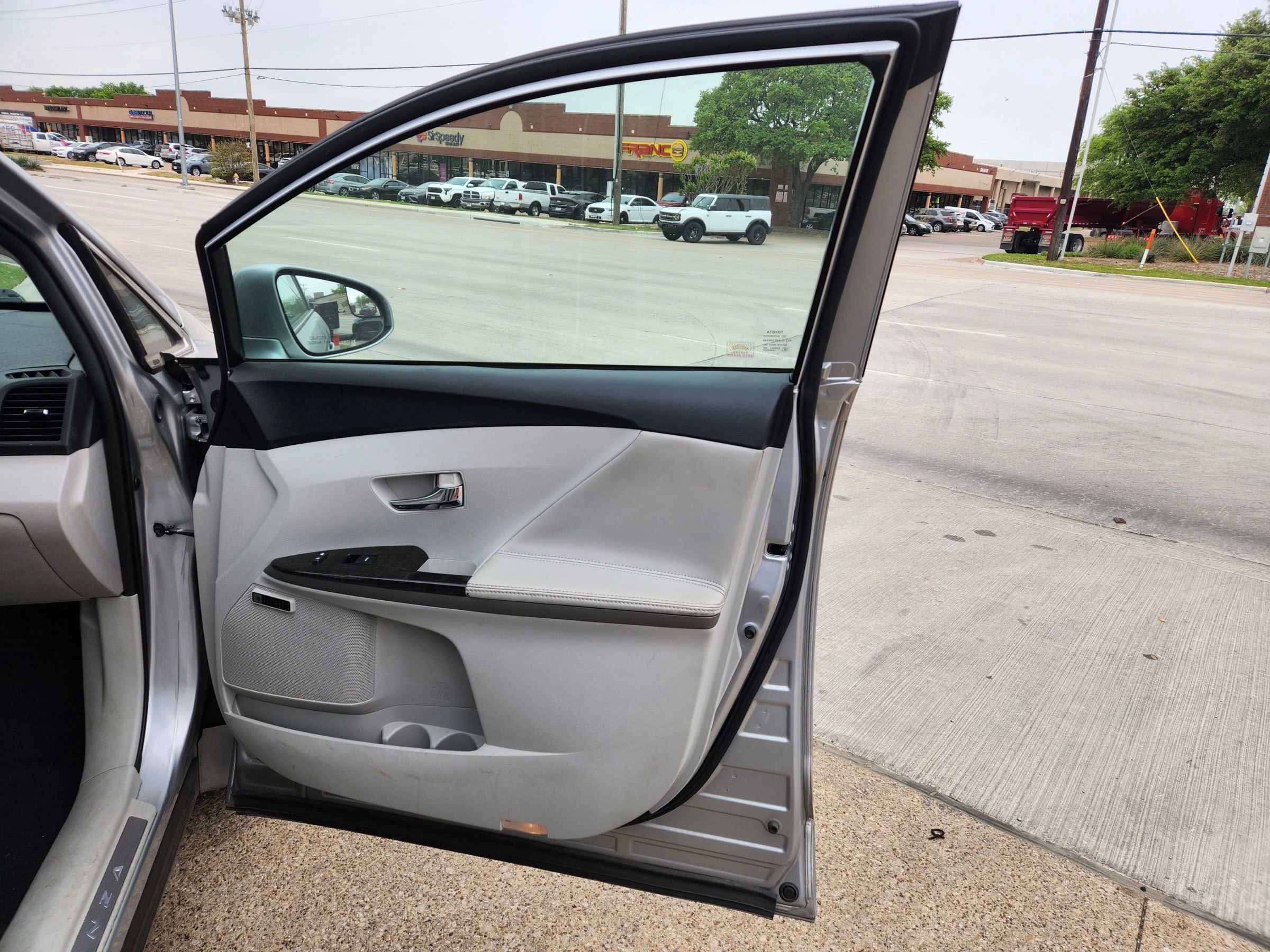 Used 2015 Toyota Venza XLE w/ XLE Premium Package FWD image 15