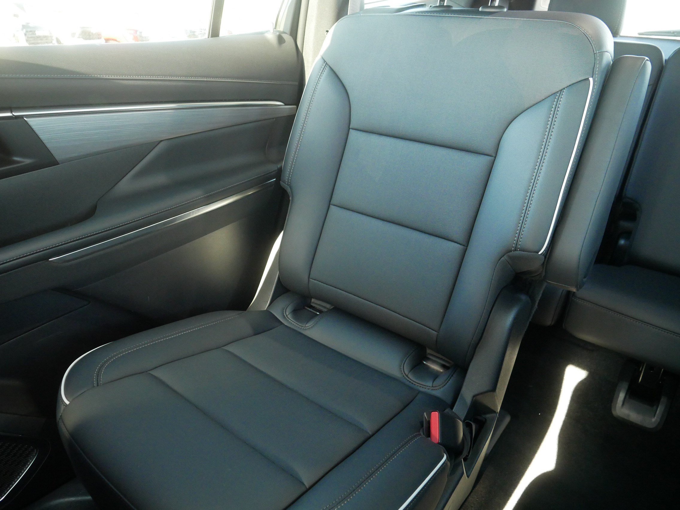 Used 2026 Buick Enclave Preferred AWD/4WD image 12