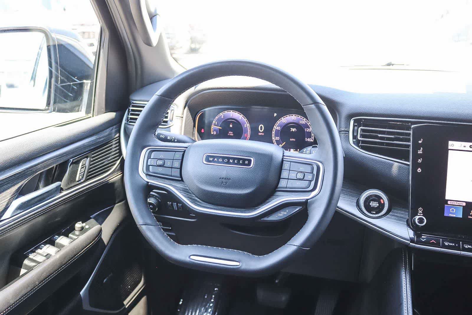 Used 2024 Jeep Wagoneer L Series II RWD image 14
