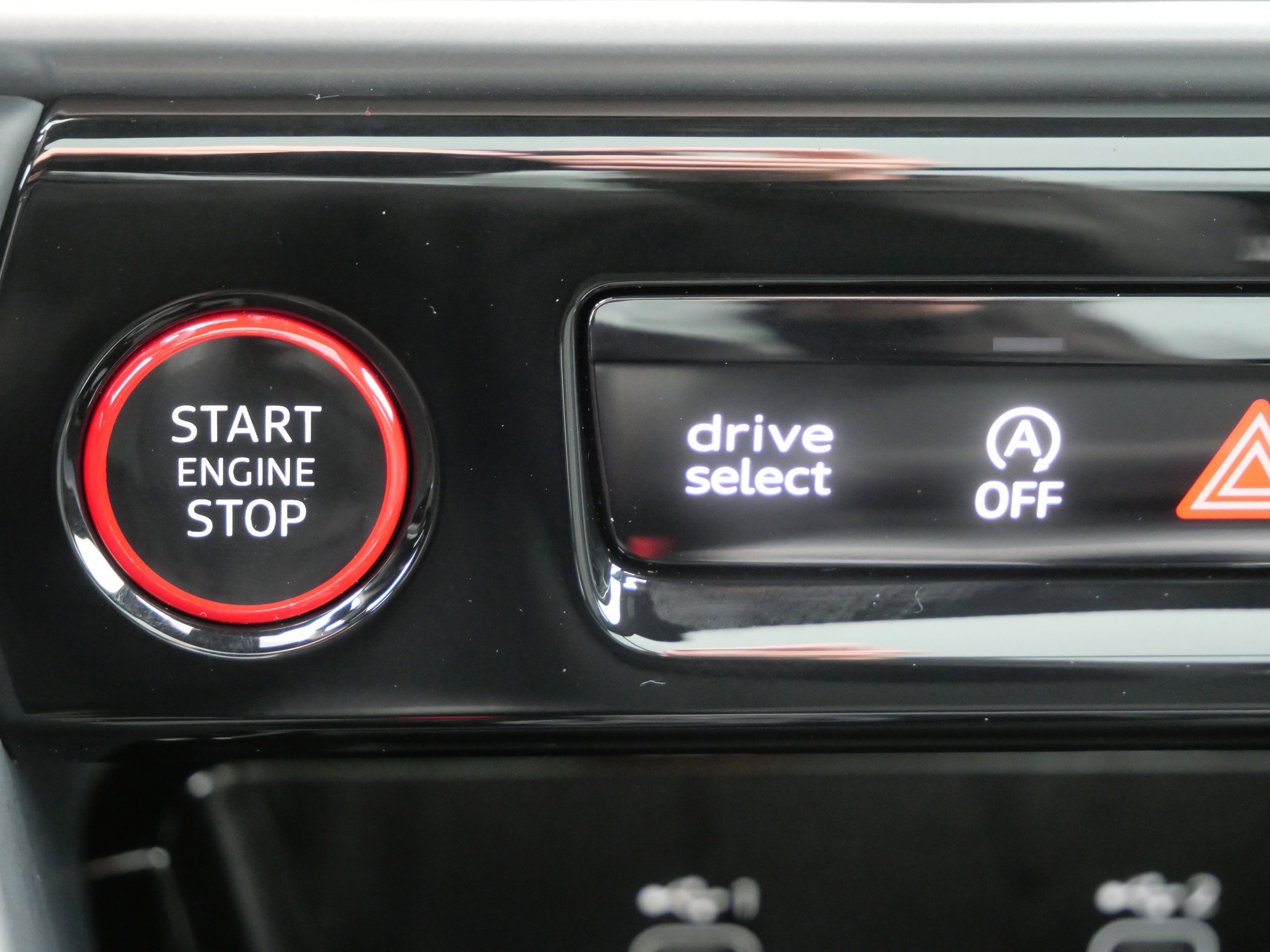 Used 2025 Audi SQ5 Premium Plus image 30