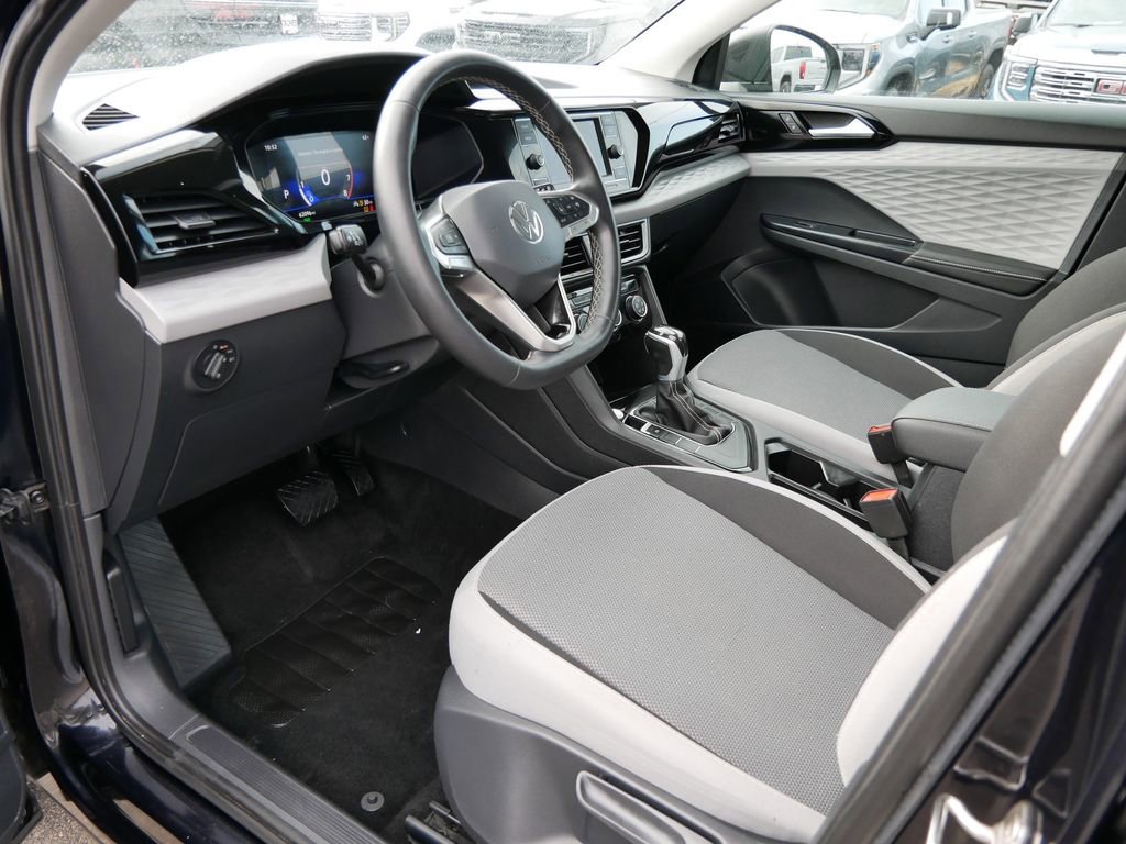 Used 2024 Volkswagen Taos S image 11