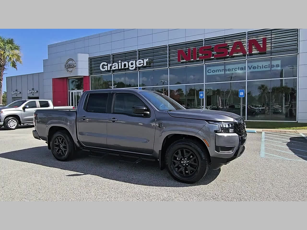 Used 2026 Nissan Frontier SV w/ Tow Package RWD image 17