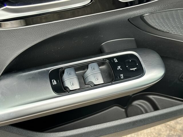 Certified 2026 Mercedes-Benz C 300 Sedan image 12
