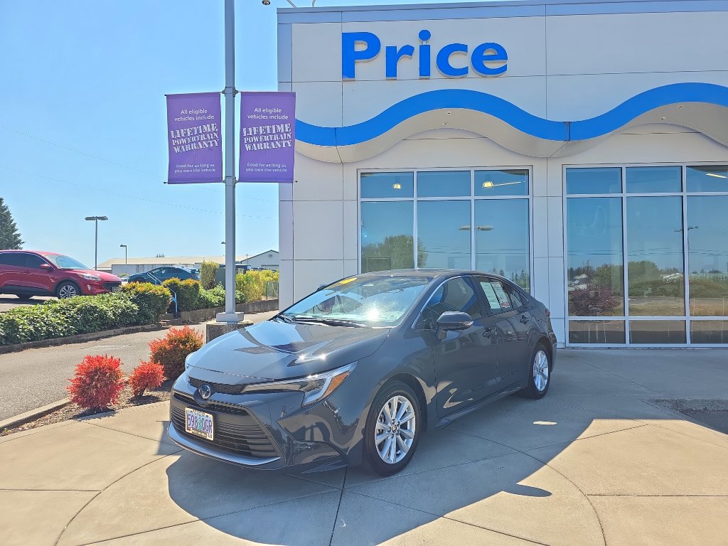 Used 2025 Toyota Corolla XLE