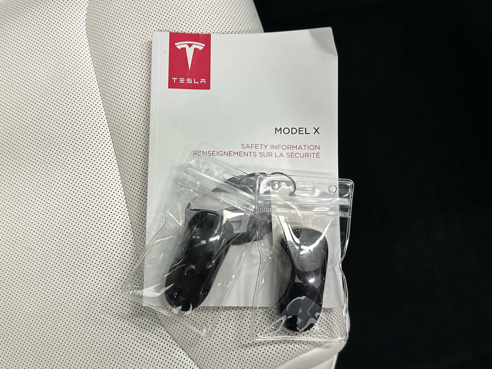 Used 2022 Tesla Model X AWD/4WD image 37