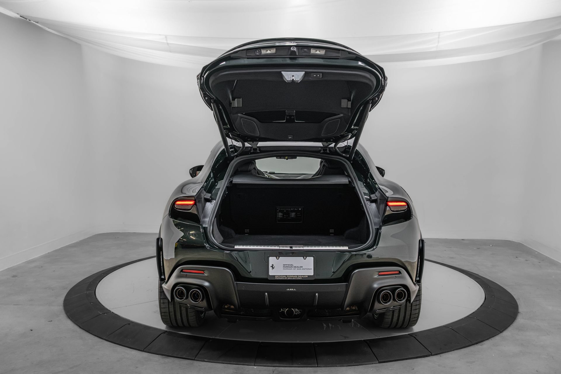 Used 2026 Ferrari Purosangue AWD/4WD image 25