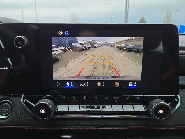 Used 2026 Chevrolet Colorado Z71 w/ Technology Package AWD/4WD image 24