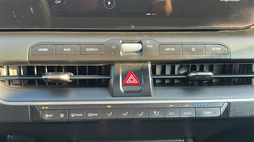 Used 2025 Kia K4 LXS image 25