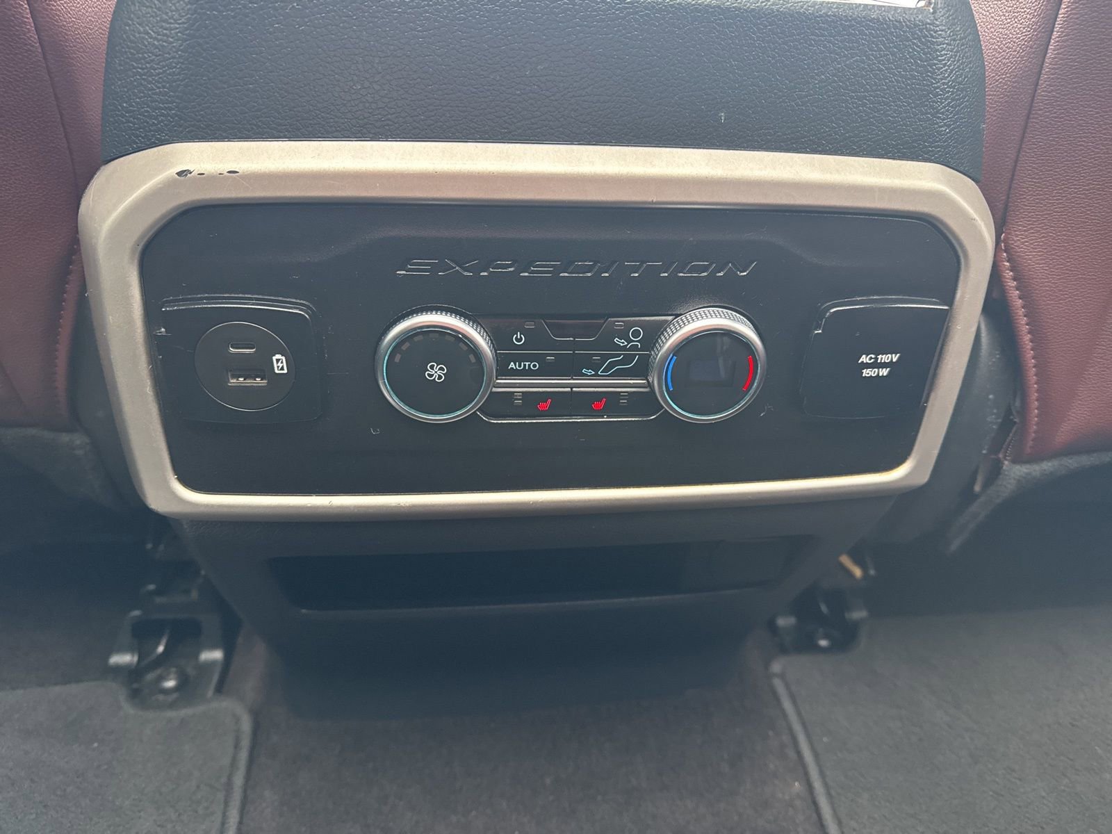 Used 2023 Ford Expedition Limited image 22