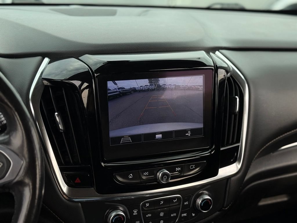 Used 2021 Chevrolet Traverse LT FWD video 2