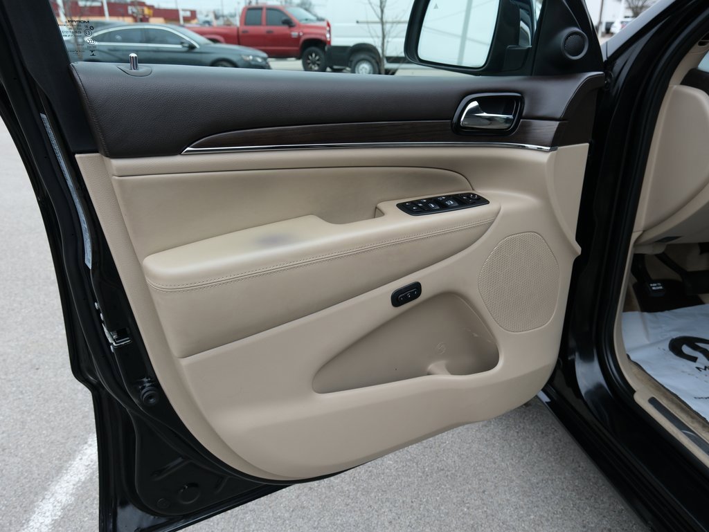 Used 2021 Jeep Grand Cherokee Overland image 15